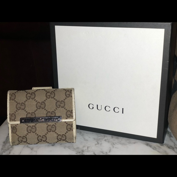 Gucci Handbags - Gucci GG Monogram Canvas wallet tri fold bi purse